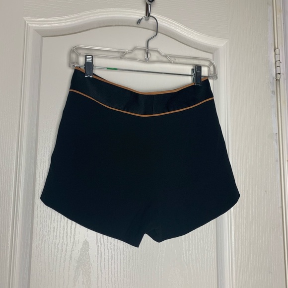 Aritzia T. Babaton Shorts - Picture 5 of 6